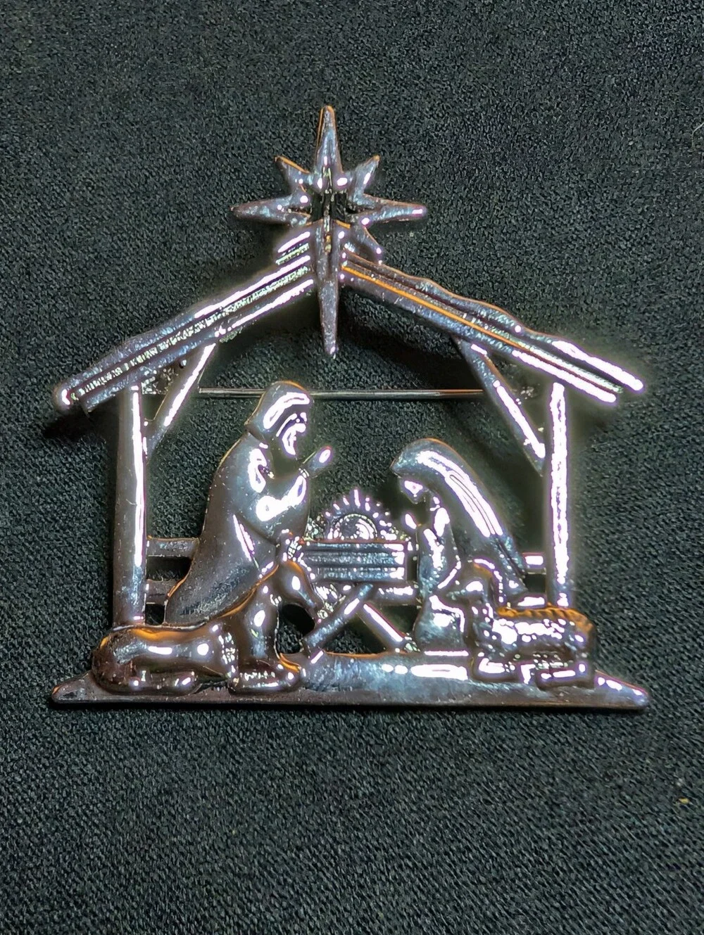 Silver Nativity Scene Brooch Pin - Holiday